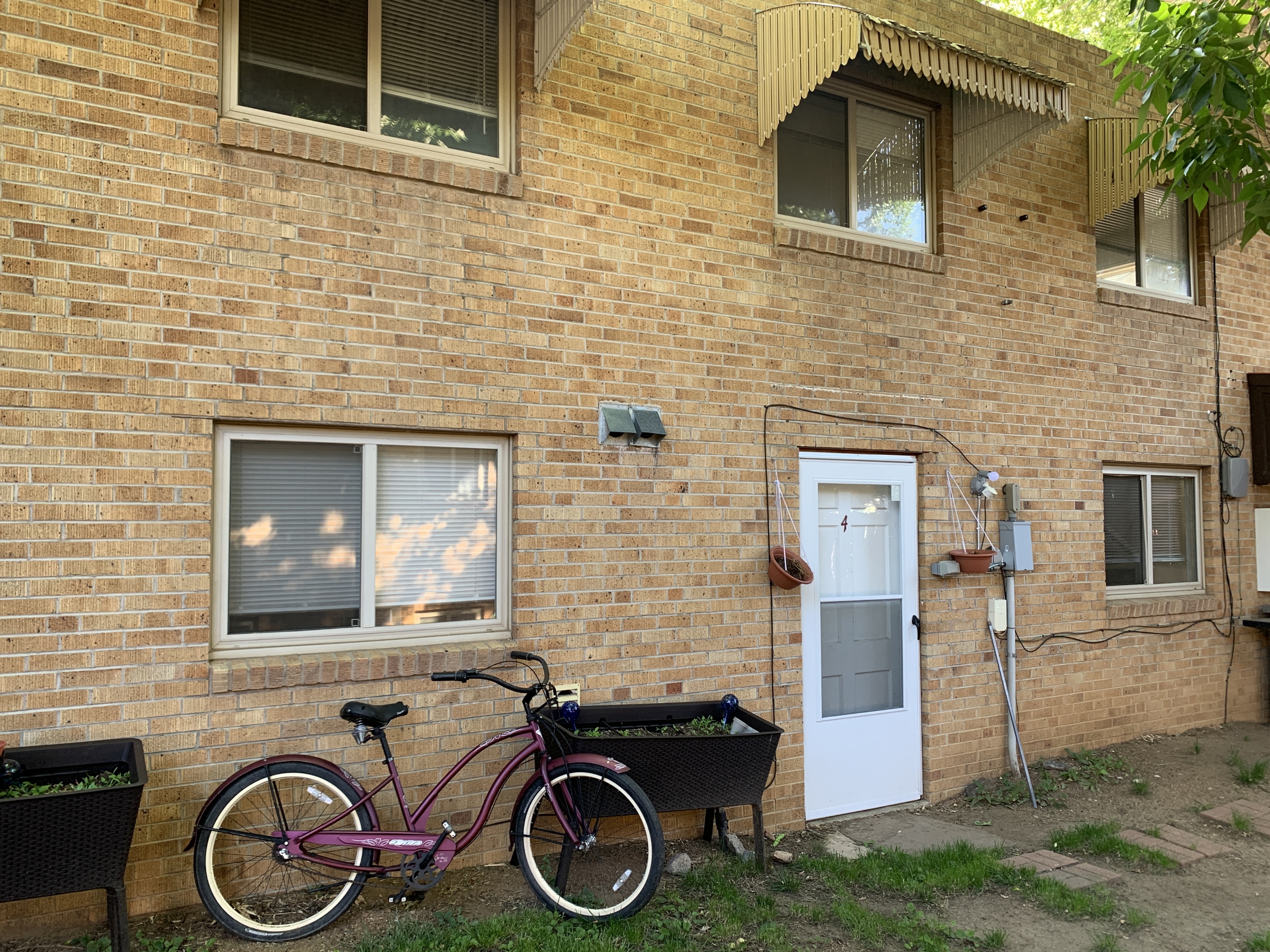 2305 East St. #4